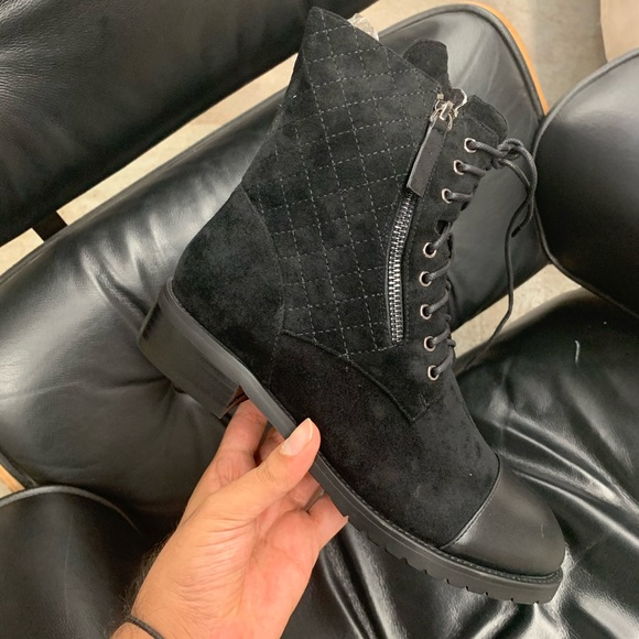 Quilted Detail Lace Up Ankle Boots with Rubber Lug Sole in Black Faux Suede US 7 - Picture 5 of 16